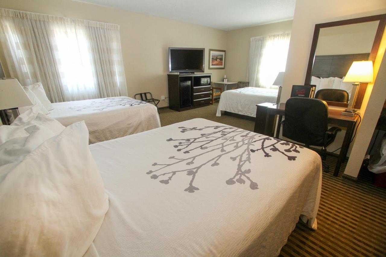 Bowman Inn And Suites Экстерьер фото